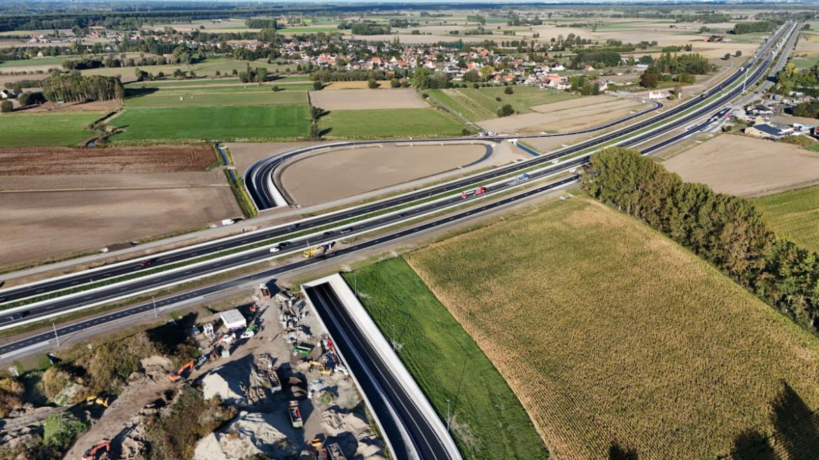 Luchtbeeld van de omgebouwde N49.